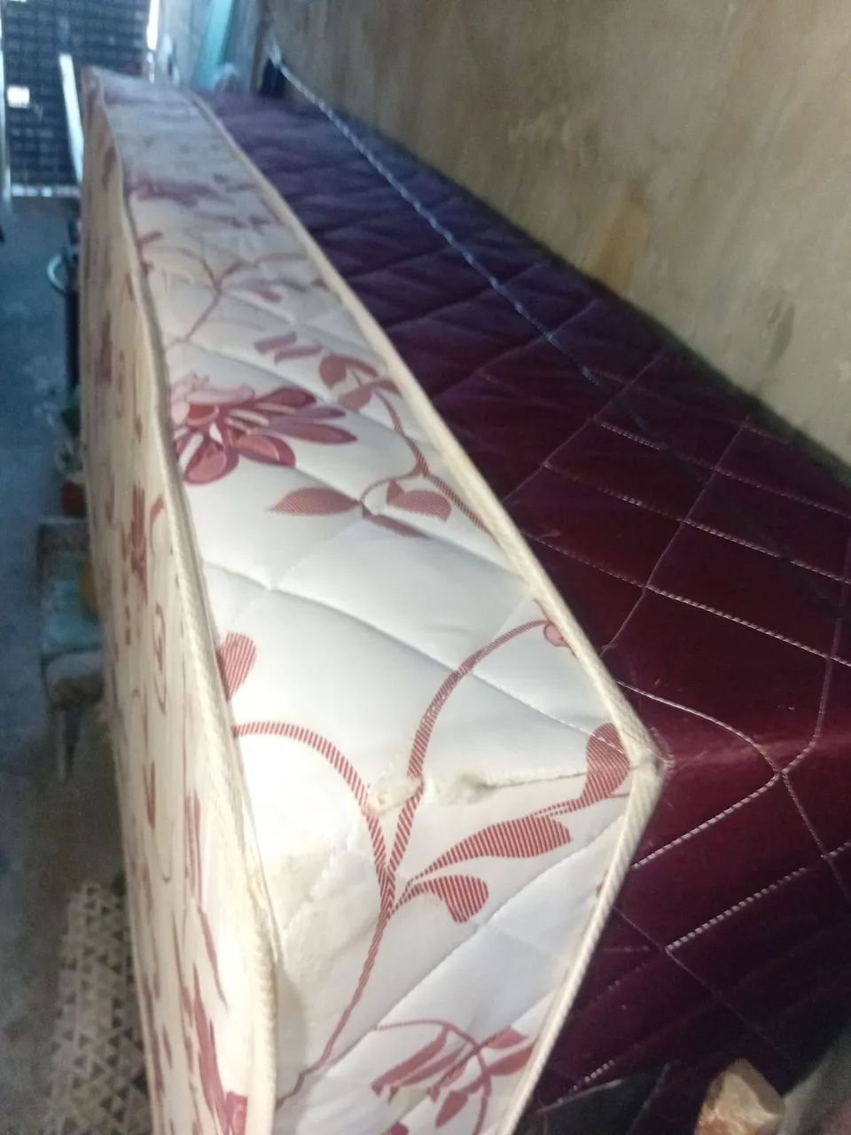 Vendo cama solteiro seminova  box top *  - Foto 3