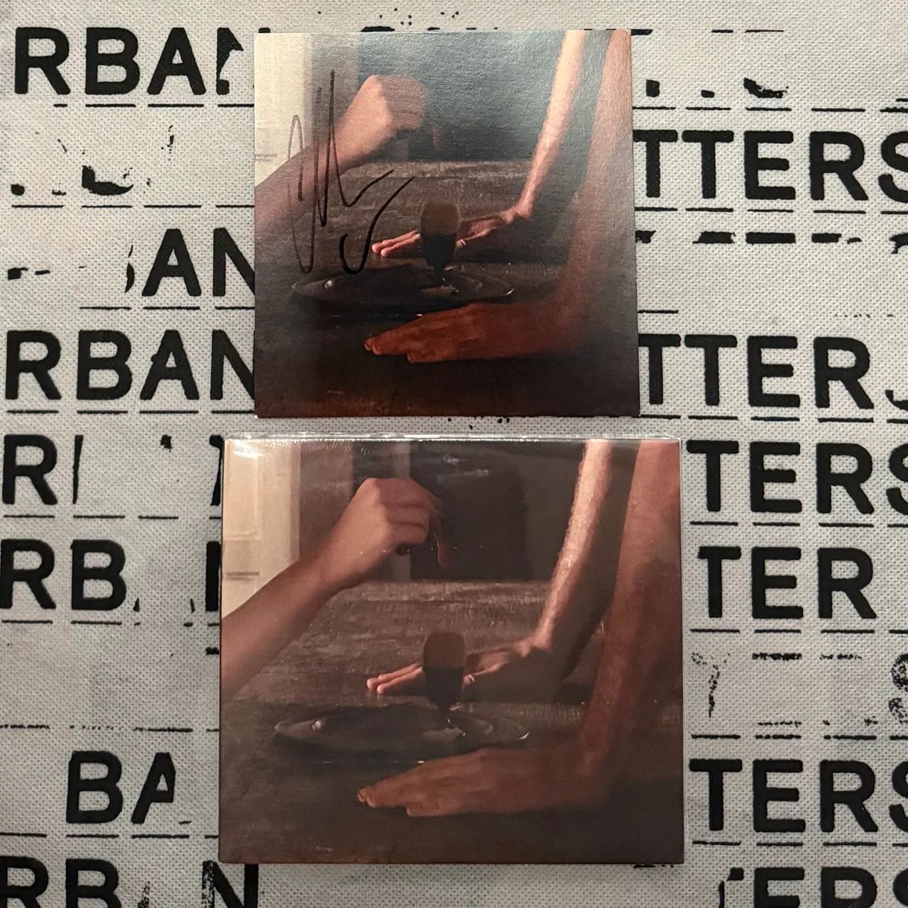 CD AUTOGRAFADO Charli XCX - Wuthering Heights (LACRADO)