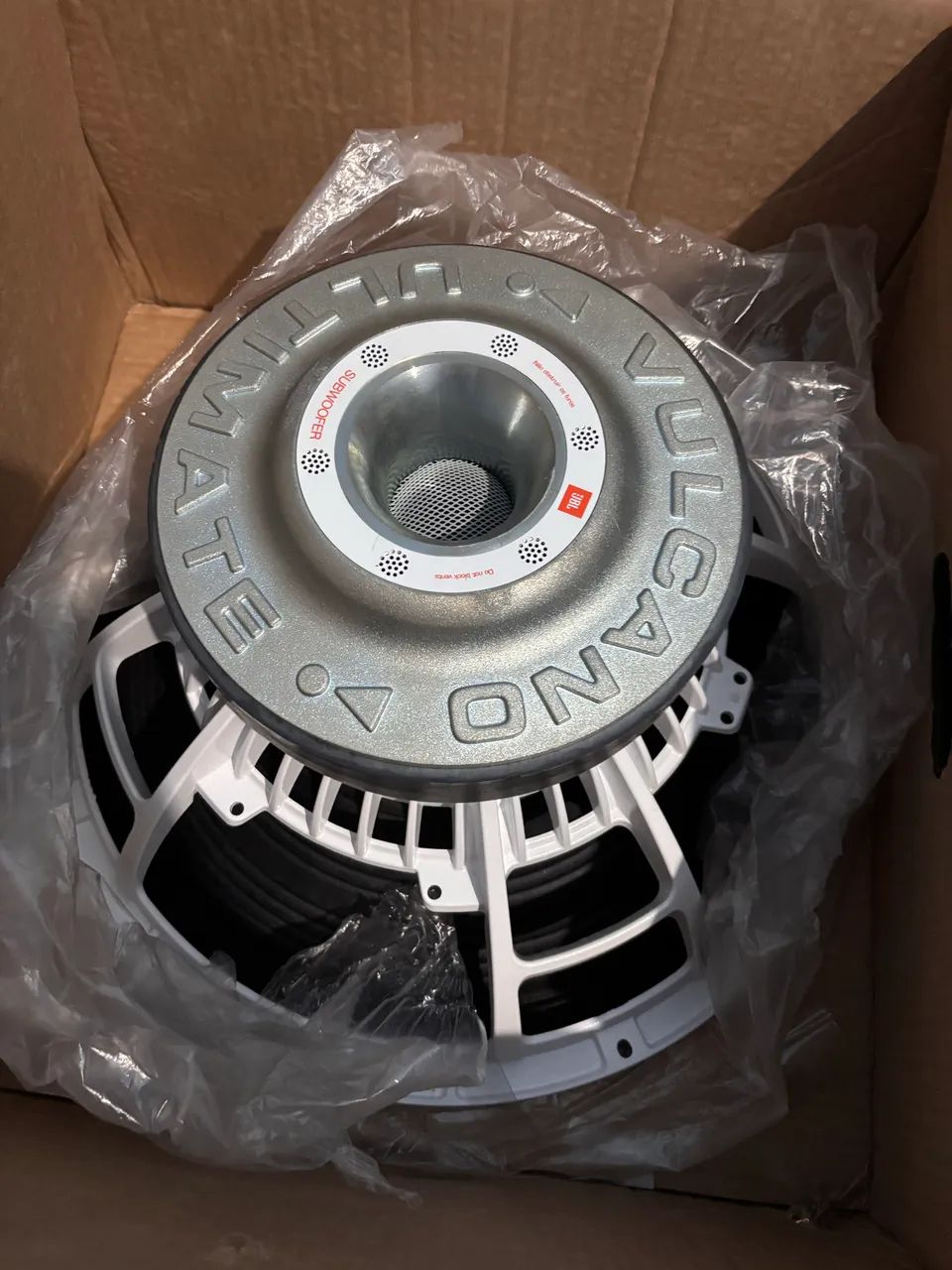 Subwoofer JBL vulcano ultimamente de 18 polegadas sem uso - Foto 3