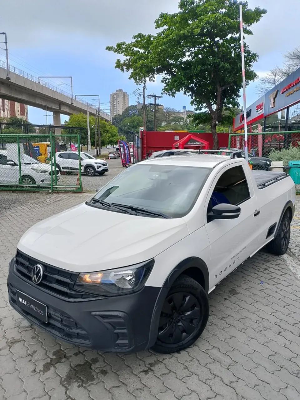 Volkswagen Saveiro Saveiro Robust 1.6 Total Flex 16V 2024