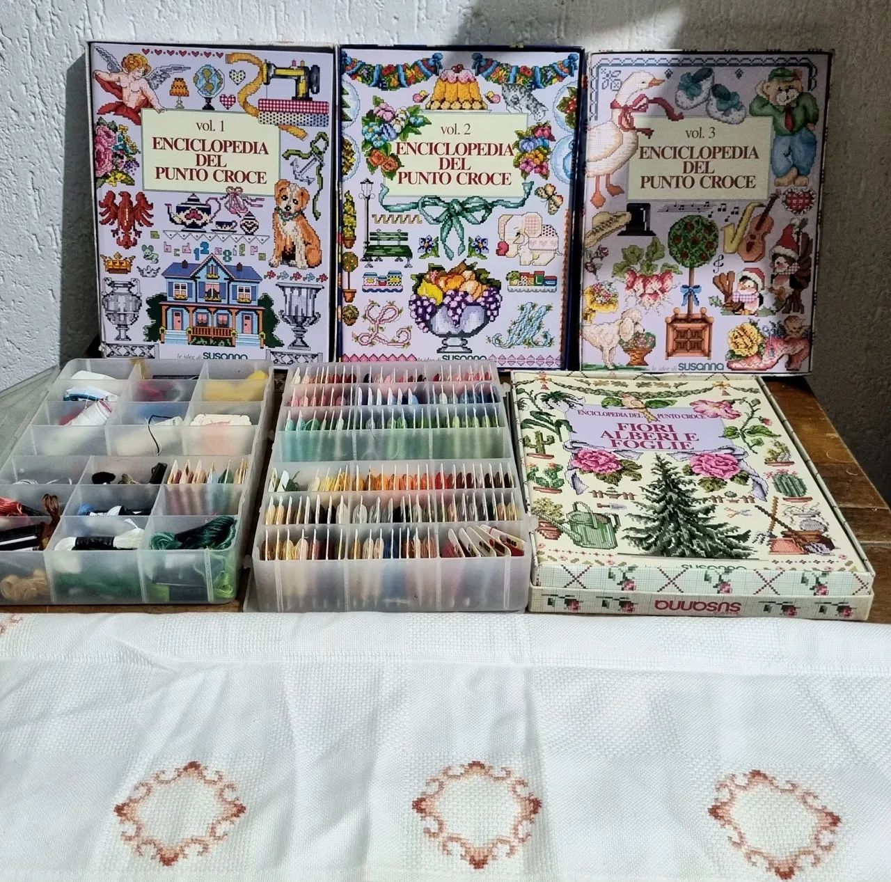 Conjunto completo para bordado em ponto cruz 