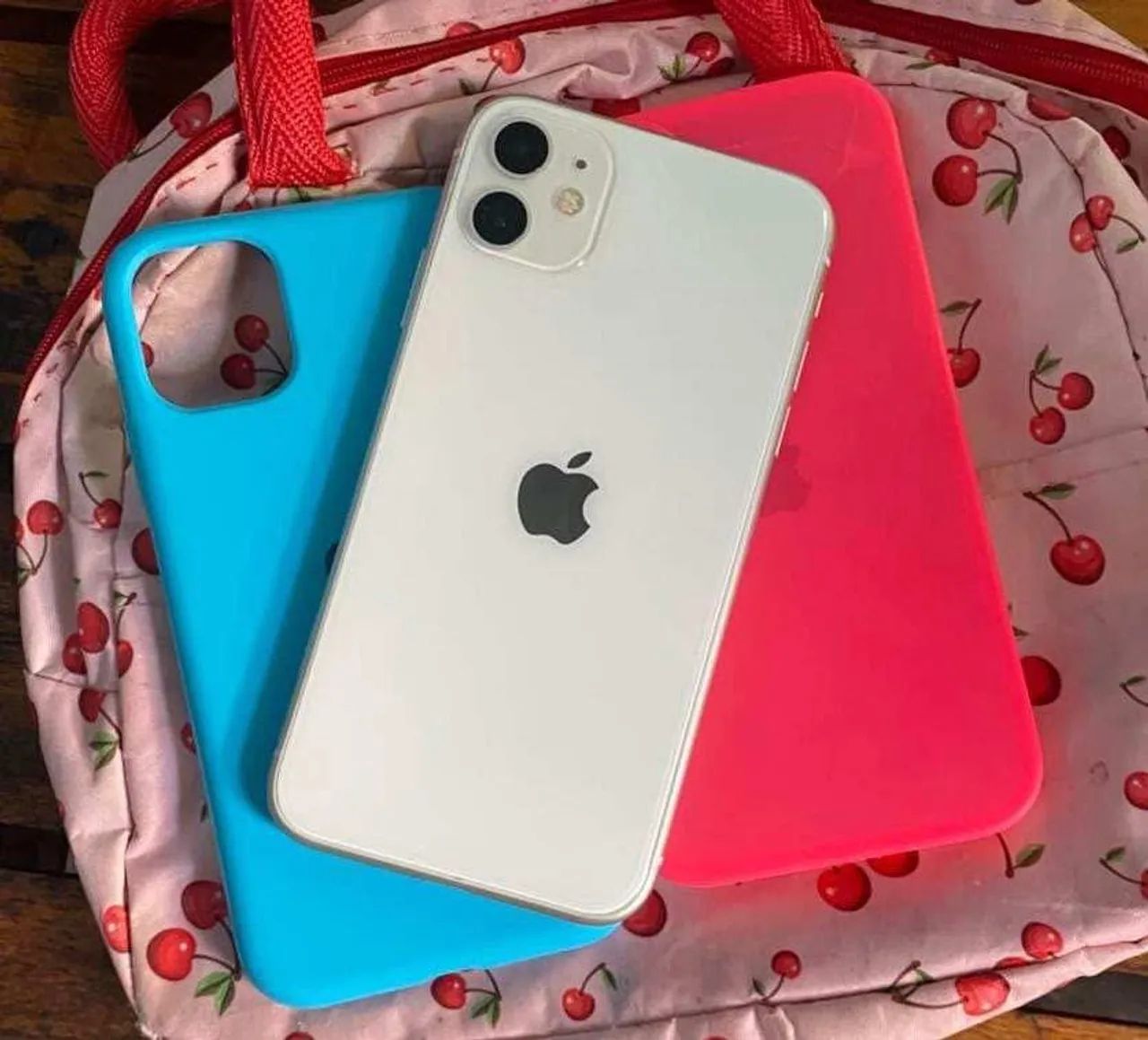 iPhone 11 64 gigas - Celulares e Smartphones - Zumbi dos Palmares