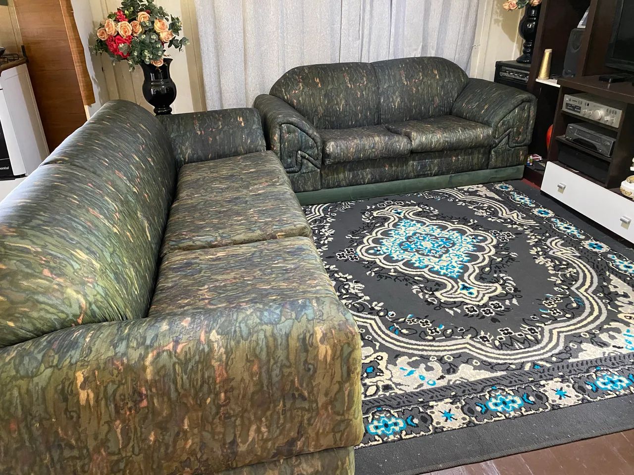 VENDO: Jogo de Sofás Conjunto 3 e 2 Lugares - Foto 2