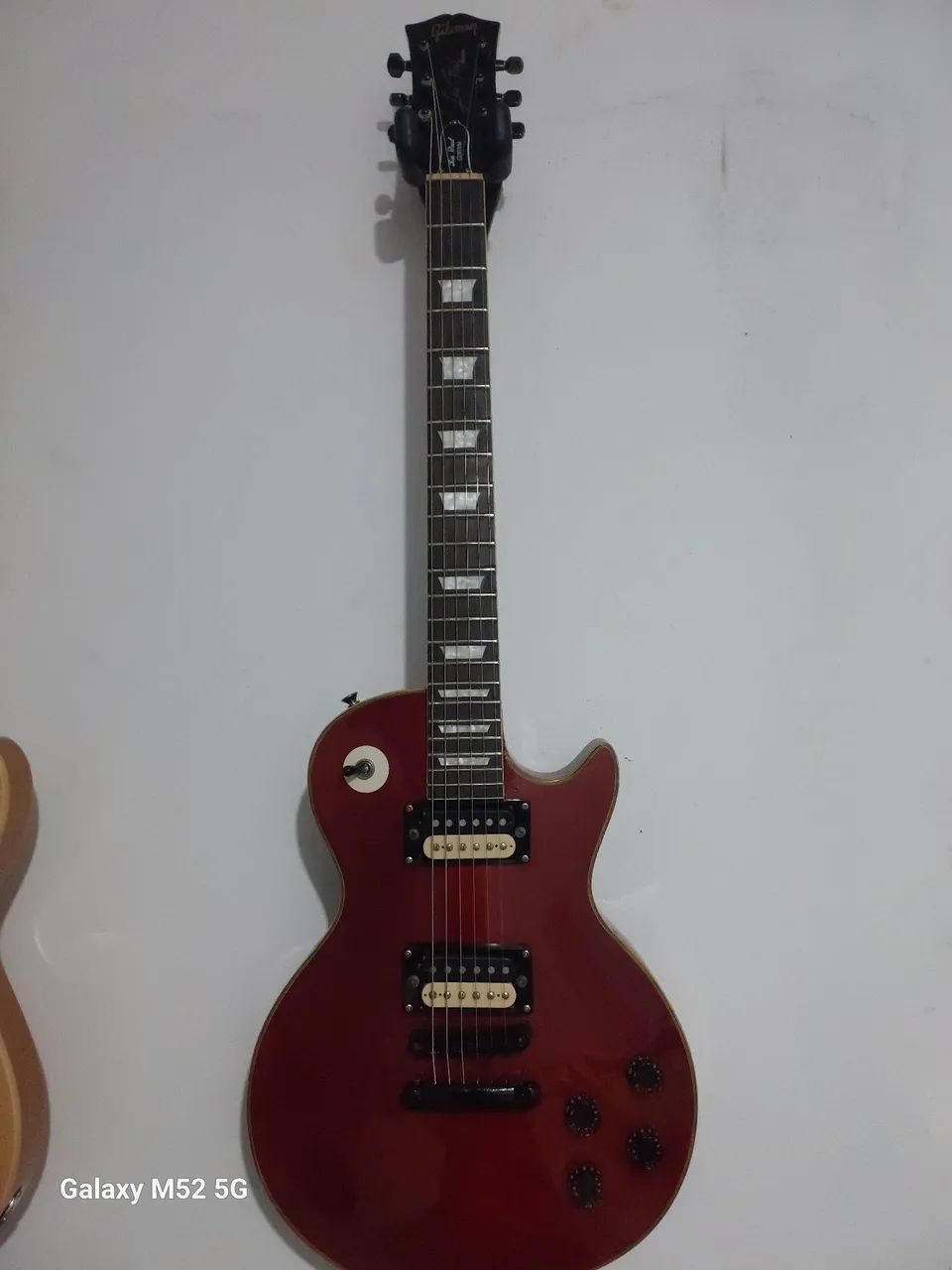 Guitarra less paul tagima  com logo Gibson  - Foto 4