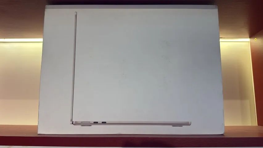 MacBook Air m5 512gb/16gb 13polegadas starlight 2026 a3449 com garantia 