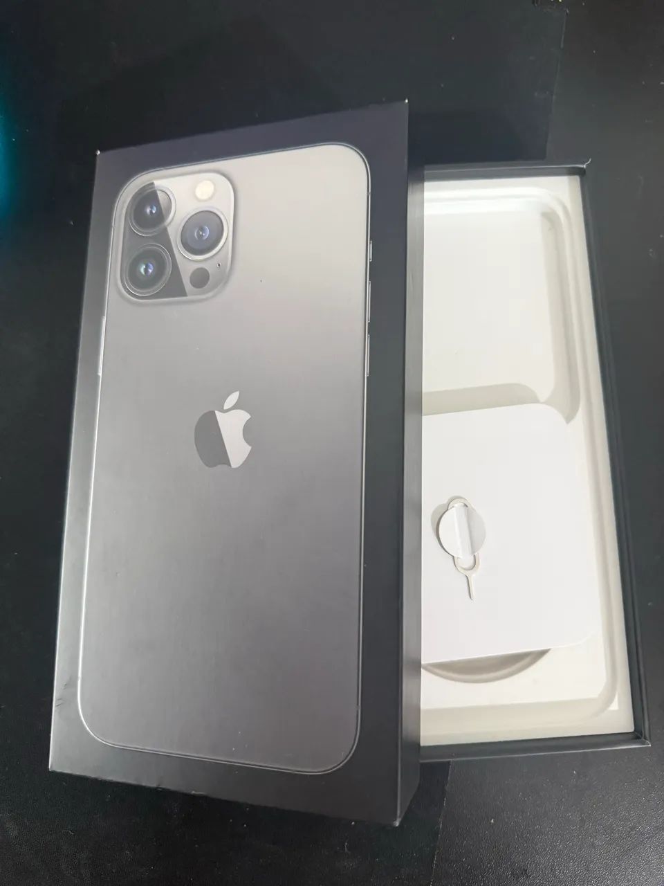 Caixa original iPhone 13 Pro Max - com chave do chip 