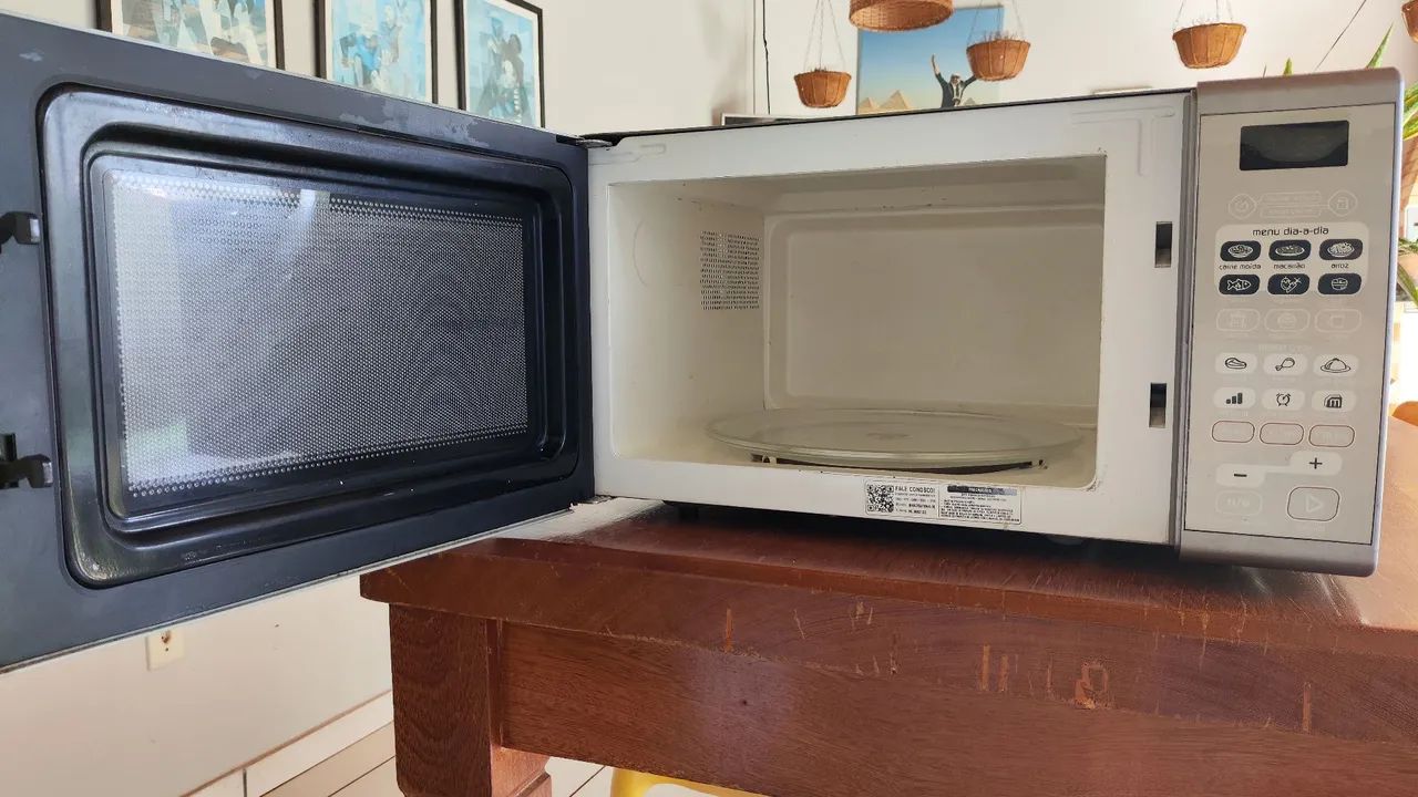 Microondas Brastemp - Foto 3