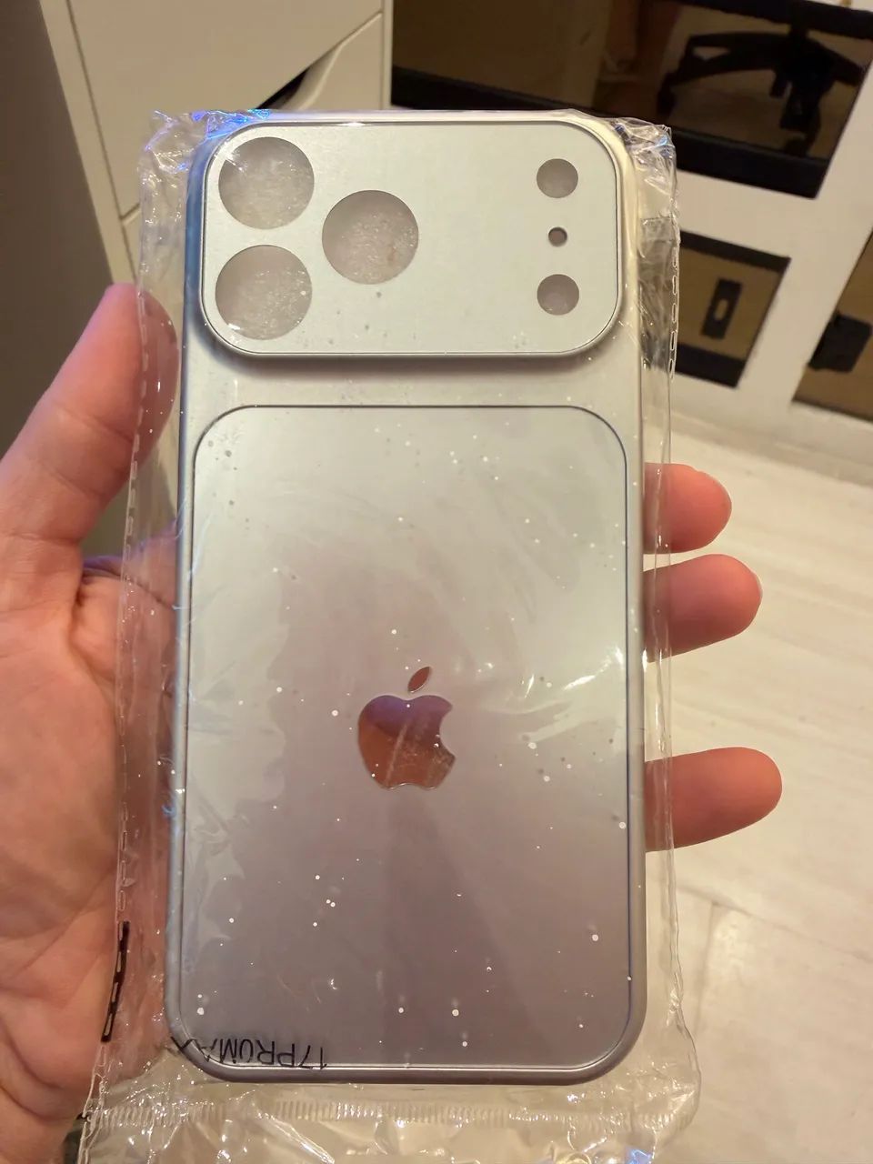 Capas Premium Iphone 17 Pro Max - Foto 2