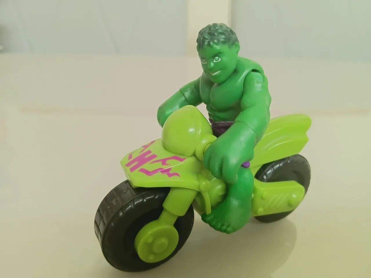 Hulk com moto playscool - Imaginext  - Foto 2