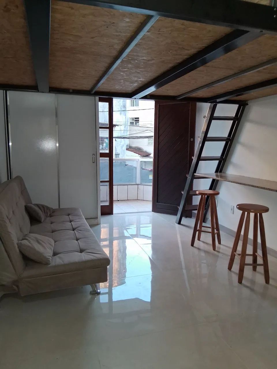 Kitinete mobiliada Jardim Camburi.
