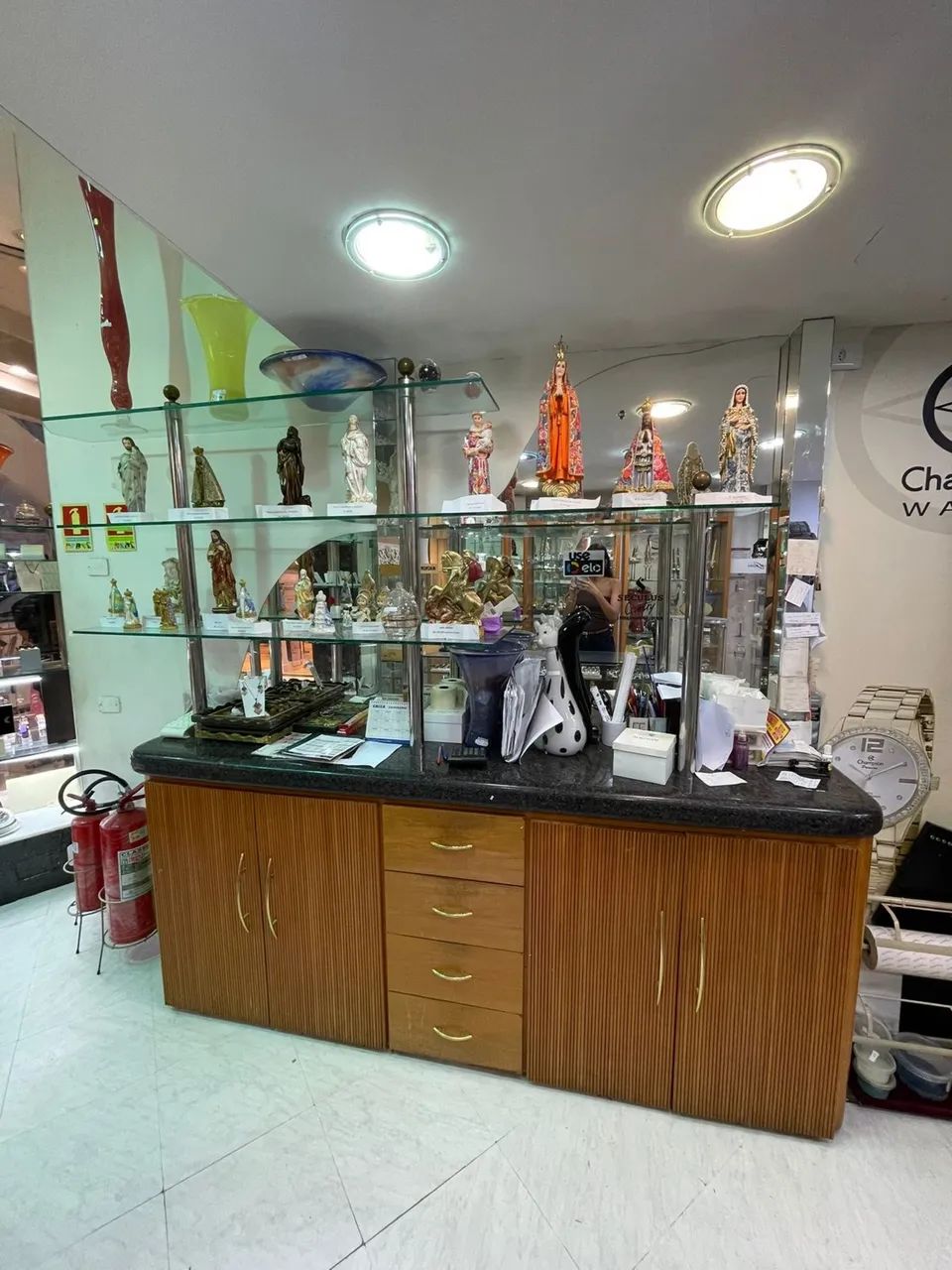 Vitrines Expositores E armários para comércio loja - Foto 5