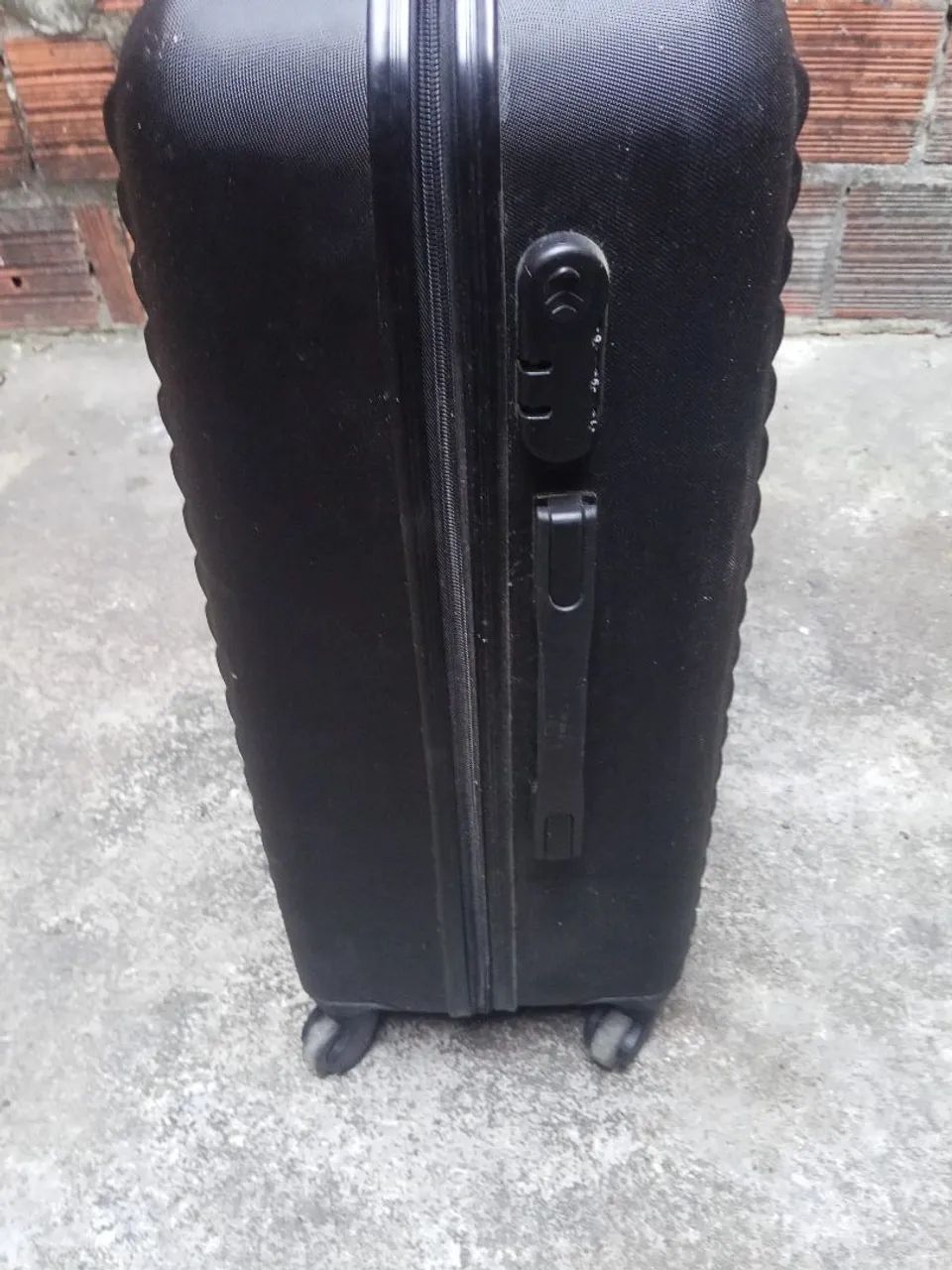 Vendo mala semi nova em perfeitas condições.   - Foto 2