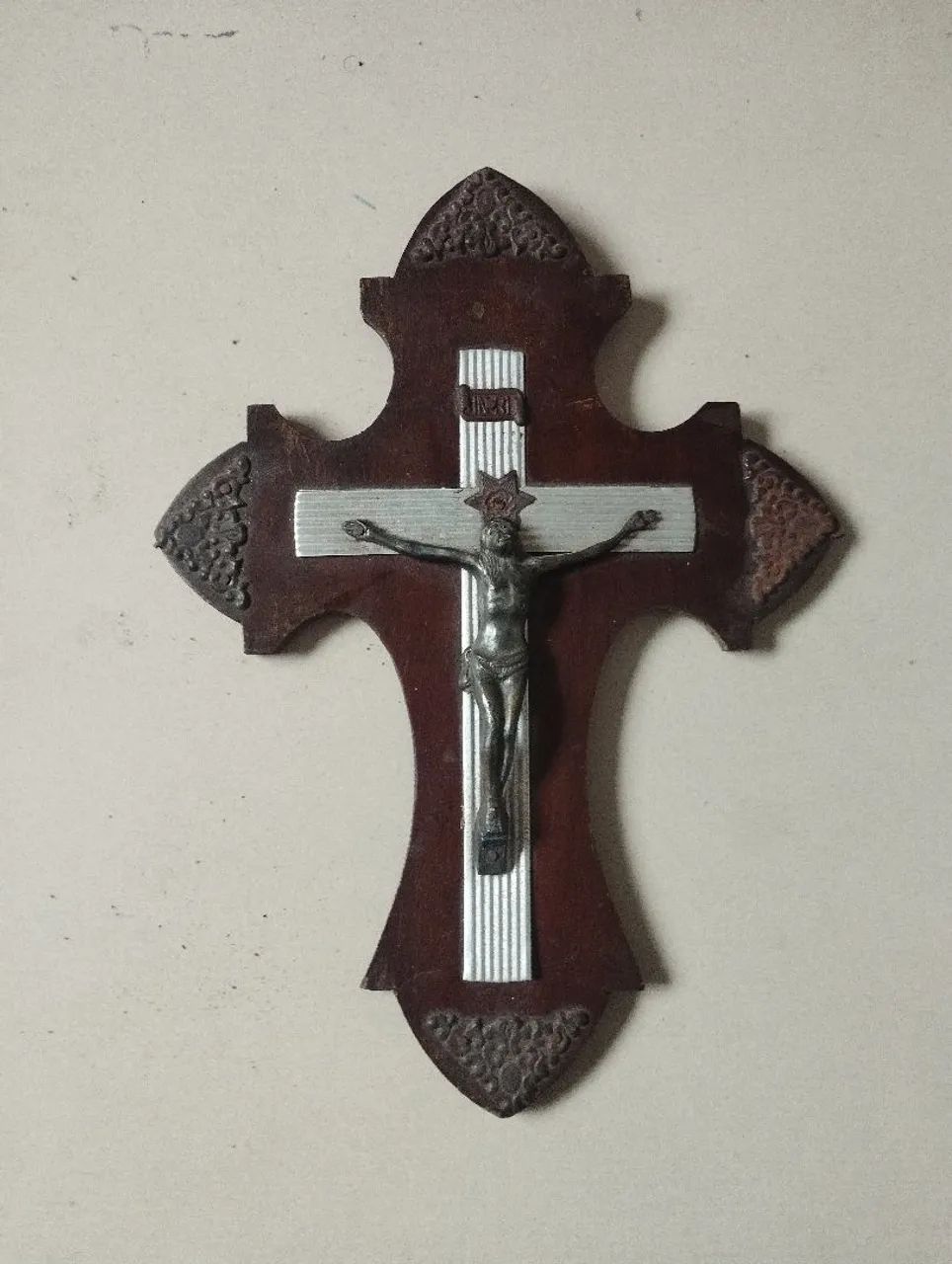 Crucifixo de parede madeira antigo 