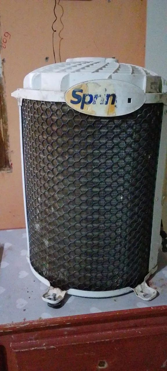 Condensadodora  12.mil BTUs .... Sprit... Em perfeitas condições 