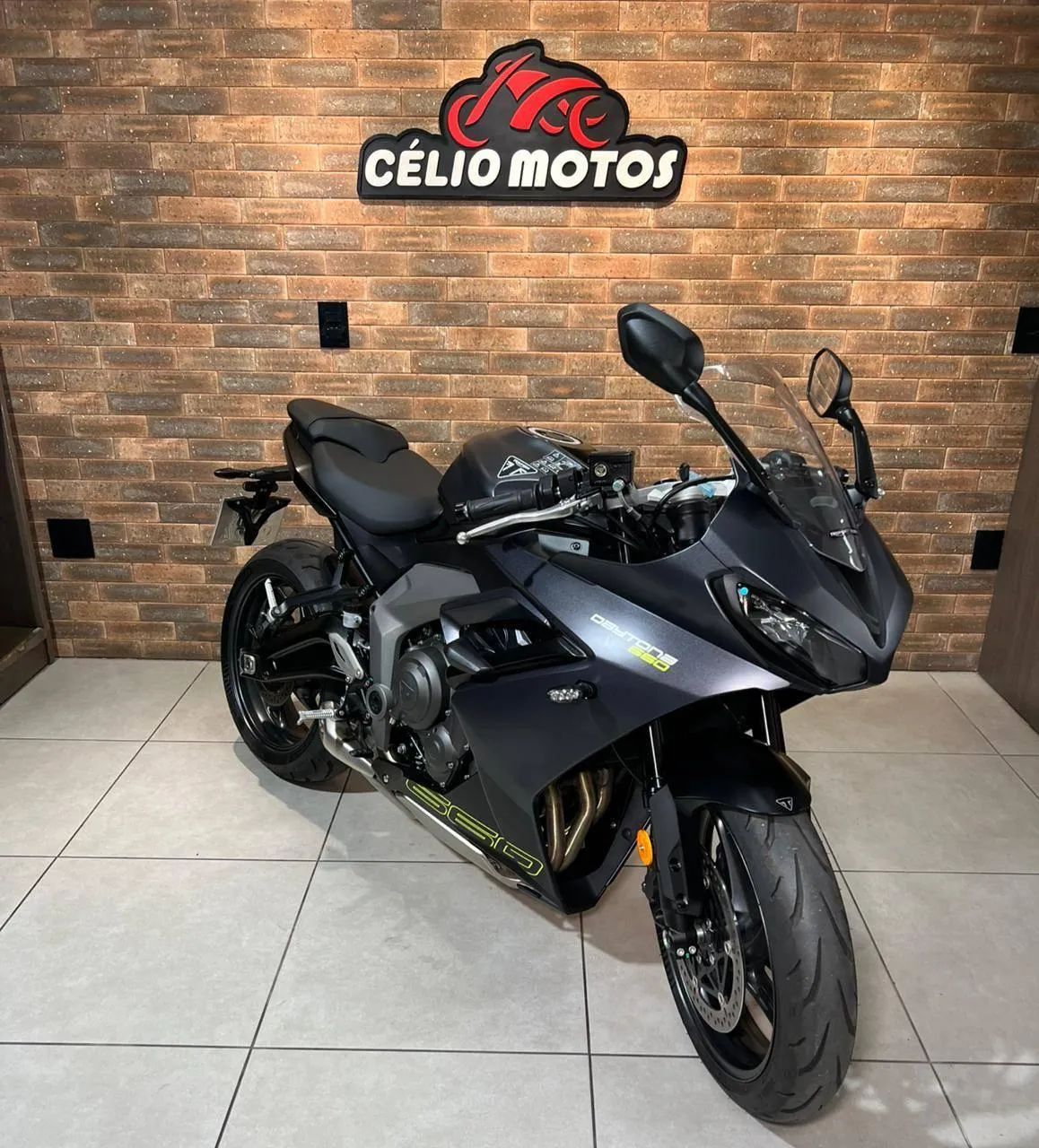 TRIUMPH DAYTONA 660 2025 - Foto 2