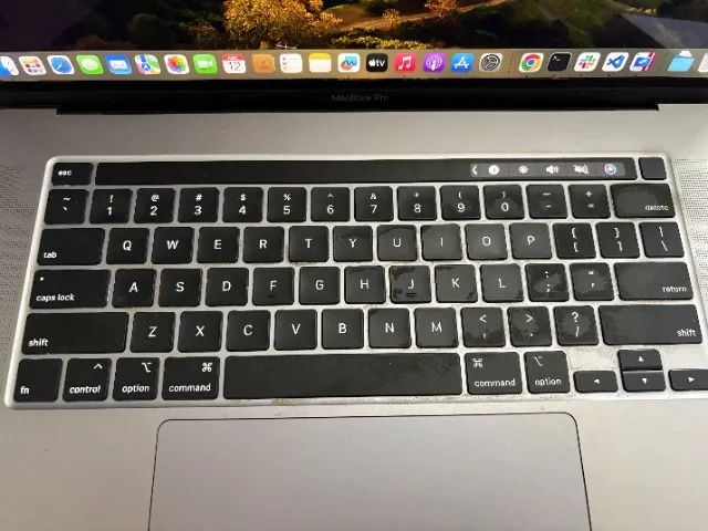 MacBook Pro 16 2019 - Core i7 / 16GB RAM / 512GB SSD - Notebooks