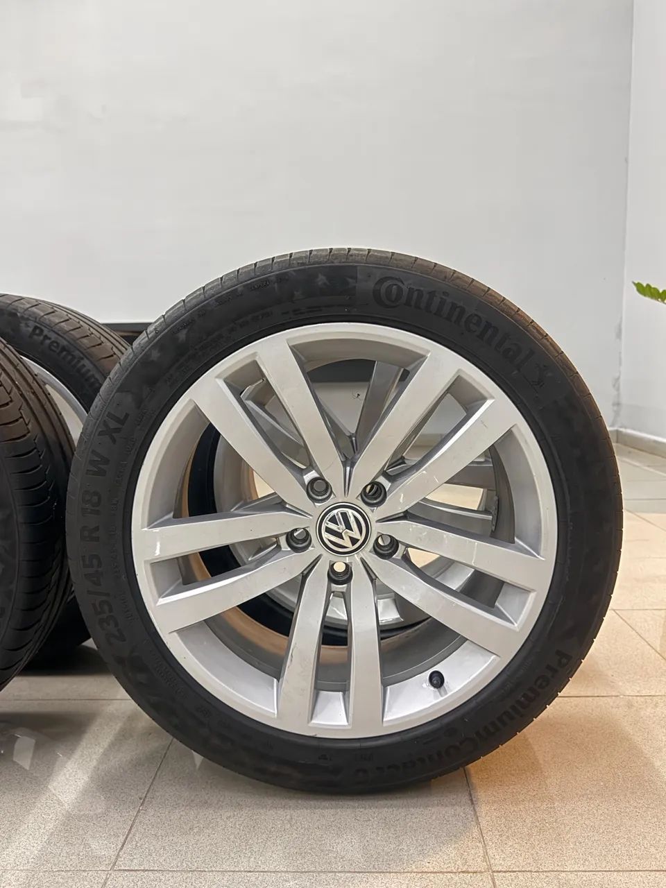 Jogo de rodas aro 18 Volkswagen 