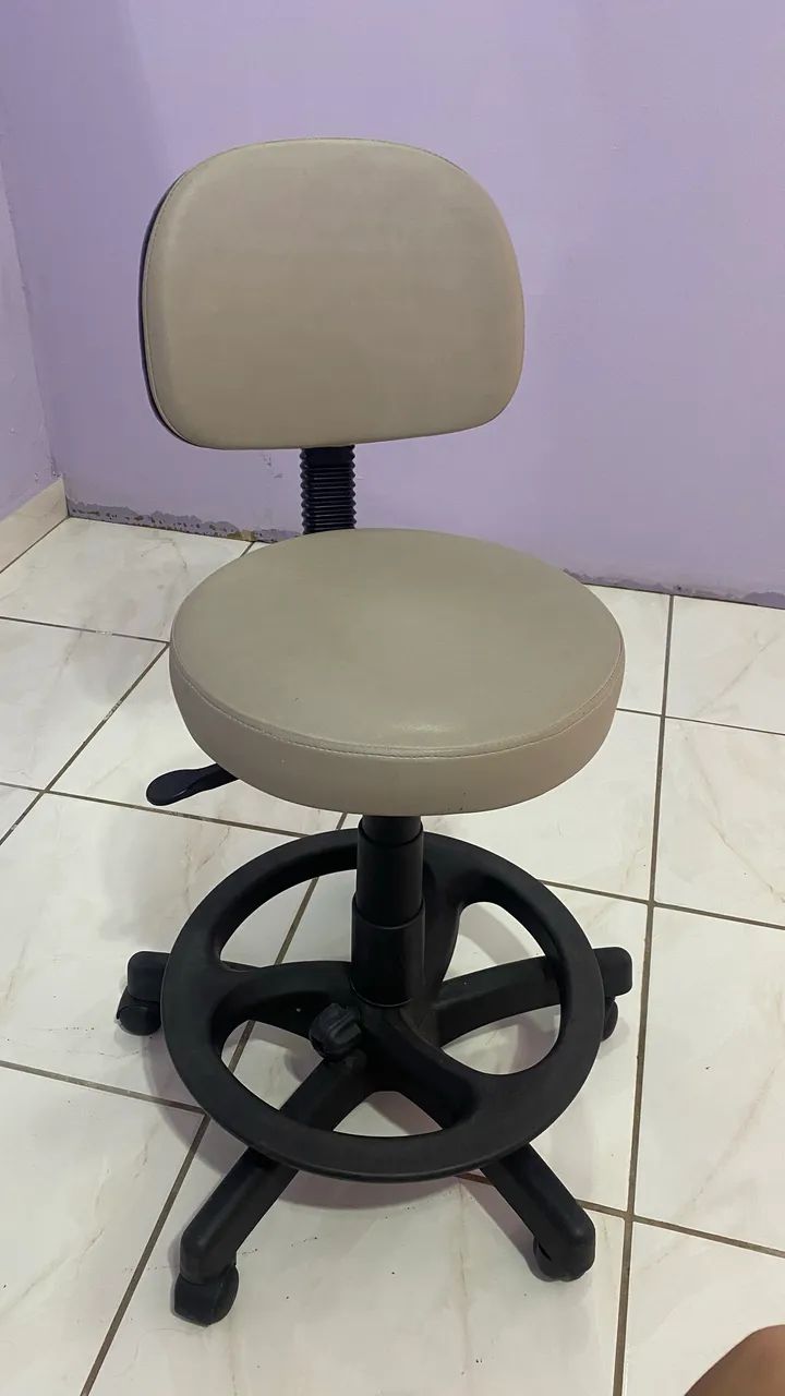 Cadeira giratória para recepção/ Escritório  - Foto 2