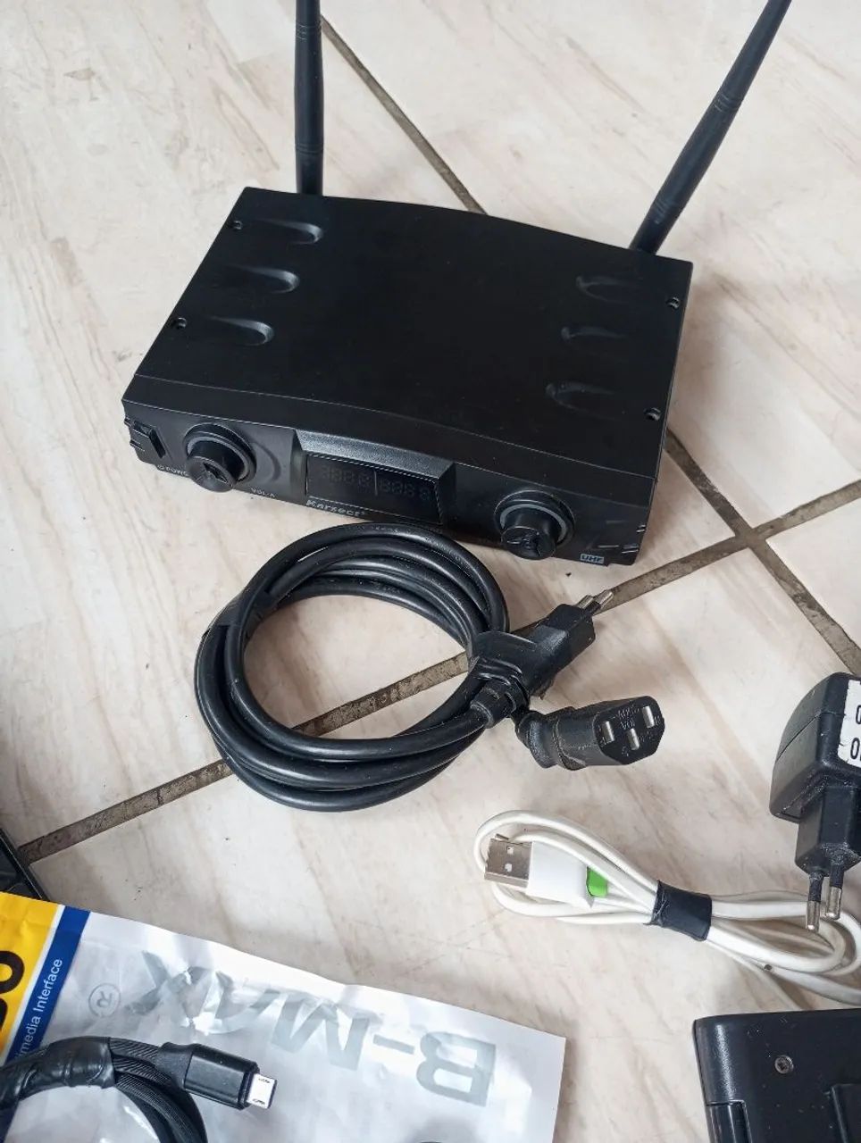 Lote de eletrônicos 445600419367495681