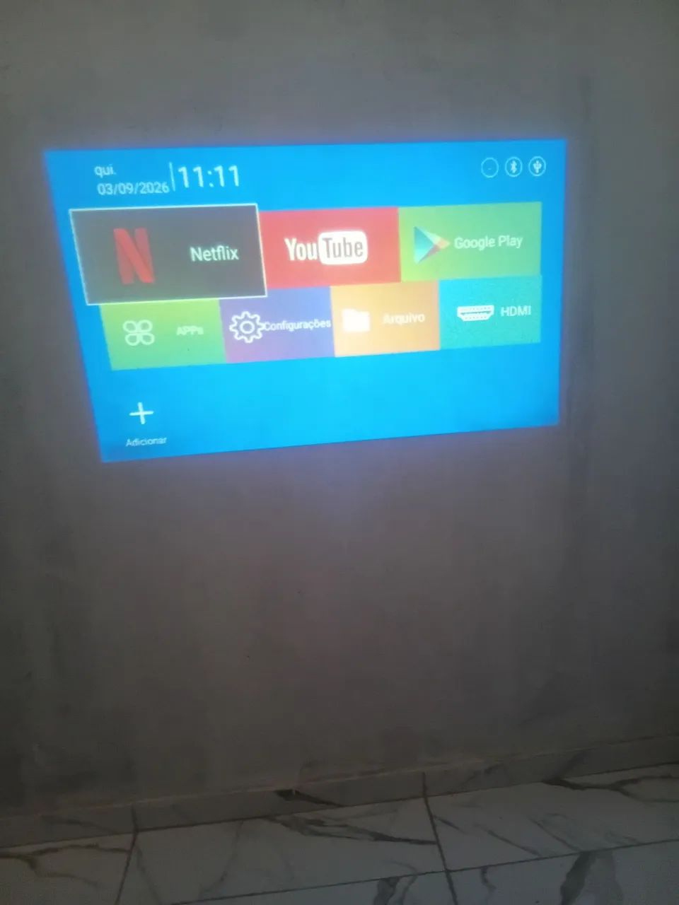 Projetor mini 4k Android ( Nota fiscal) novo - Foto 2