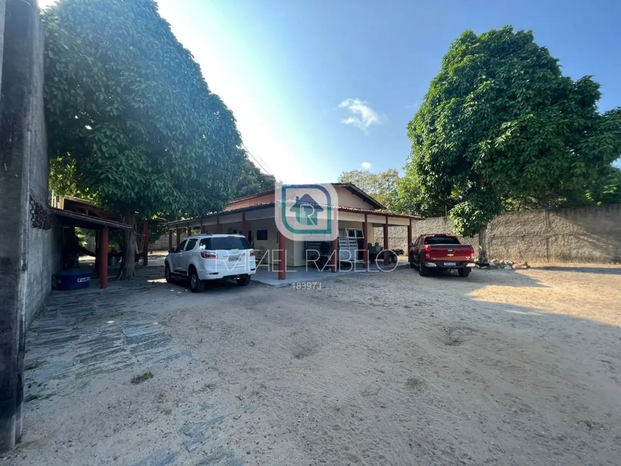Terreno com 2.200m² à venda em Eusébio.