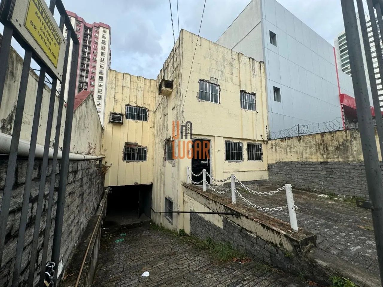 Amplo prédio comercial de 3 pavimentos para aluguel ou venda na travessa Quintino Bocaiúva - Foto 4
