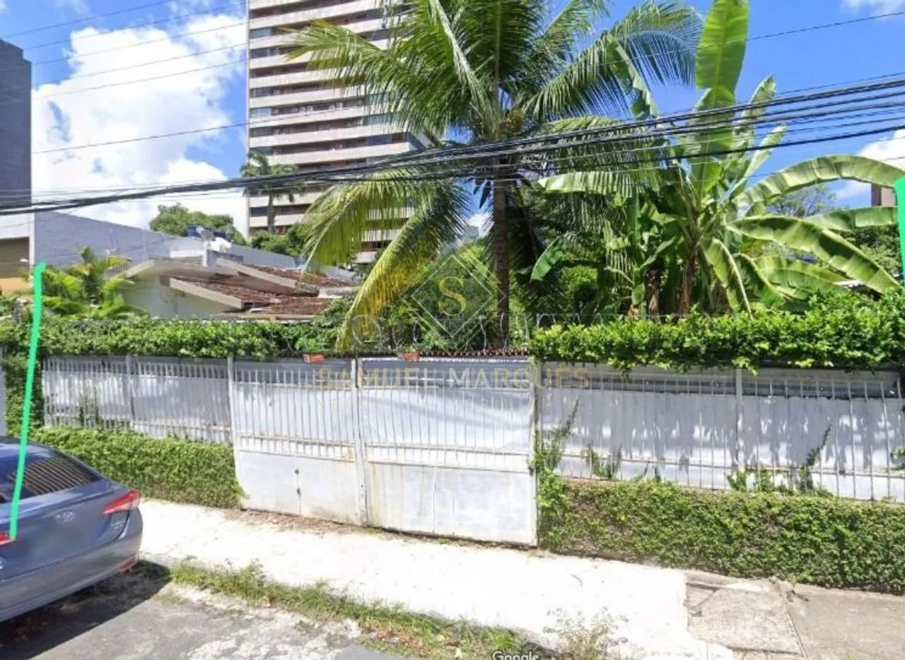 Lote / Terreno em Casa Forte - Recife