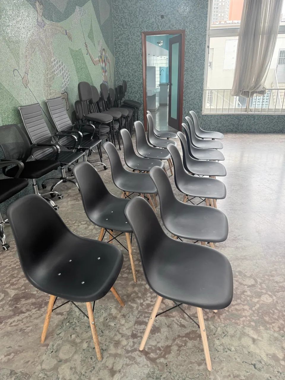 LIQUIDAÇÃO - 18 Cadeiras Eiffel Preta - R$ 100 Cada - Foto 4