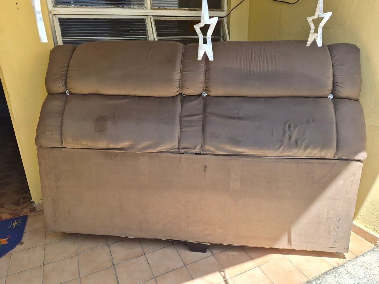 Cabeceira de cama king com baú 