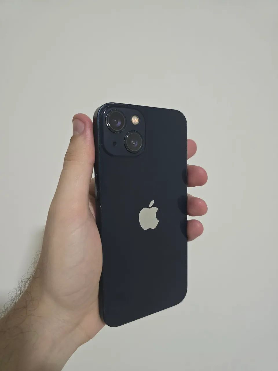iPhone 13 128gb com capinha e carregador