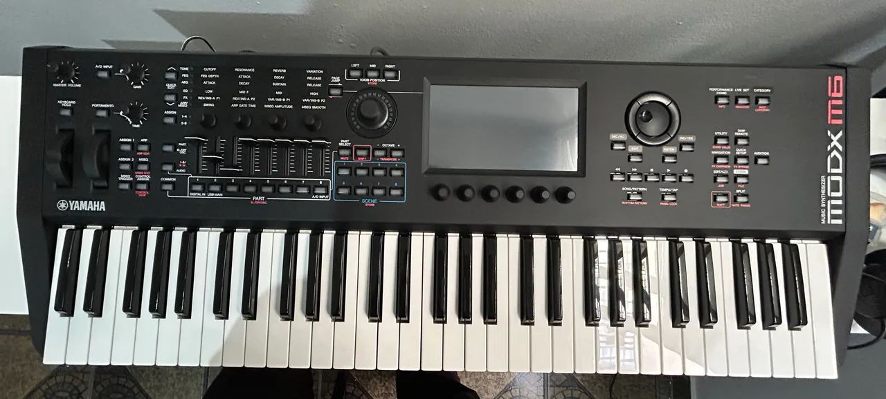 Teclado - Modx M6 