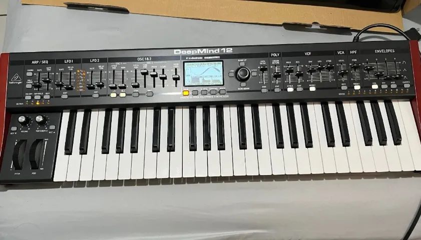 Teclado Sintetizador Behringer Deepmind 12  - Foto 3