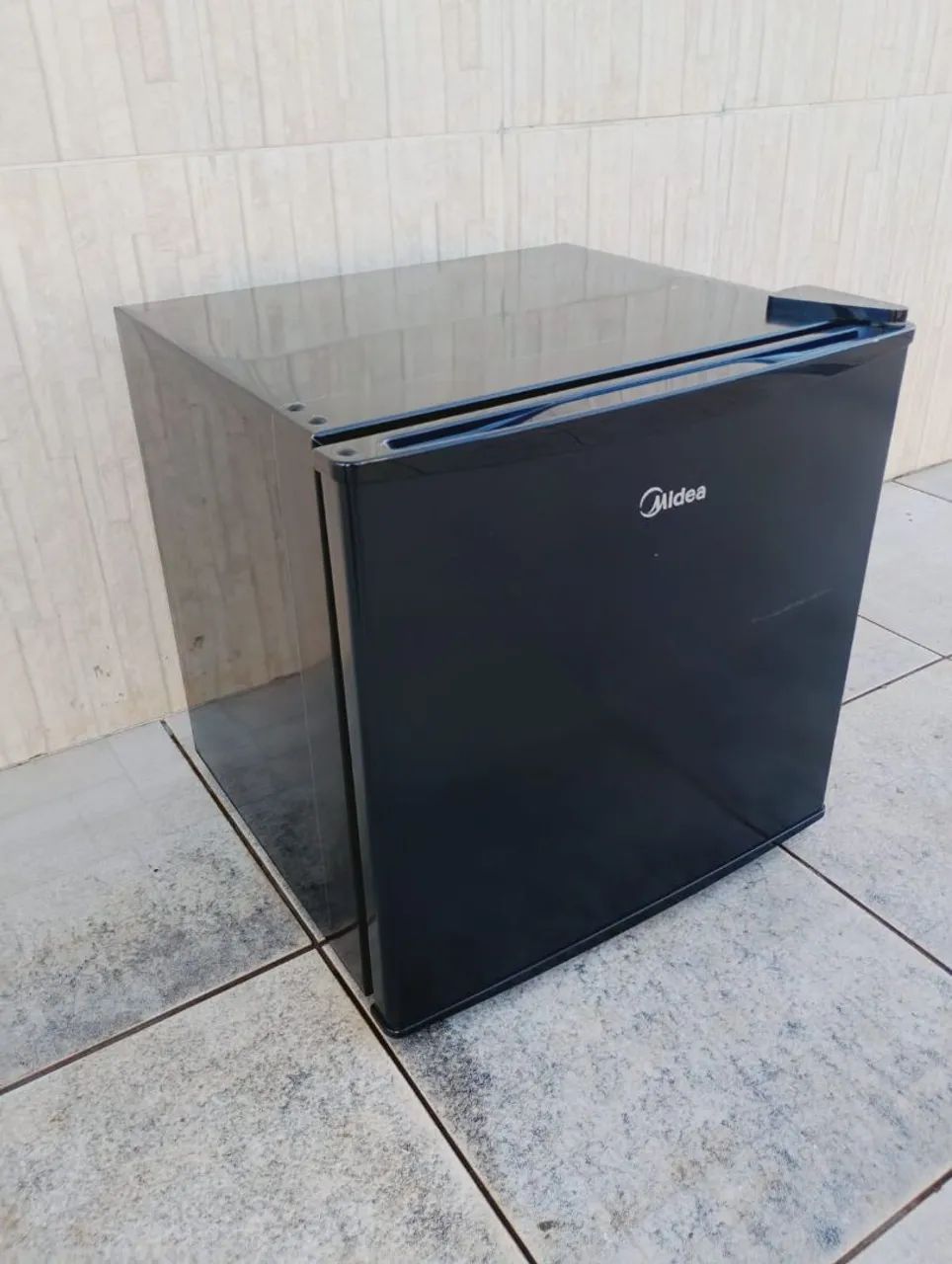 Frigobar midea 