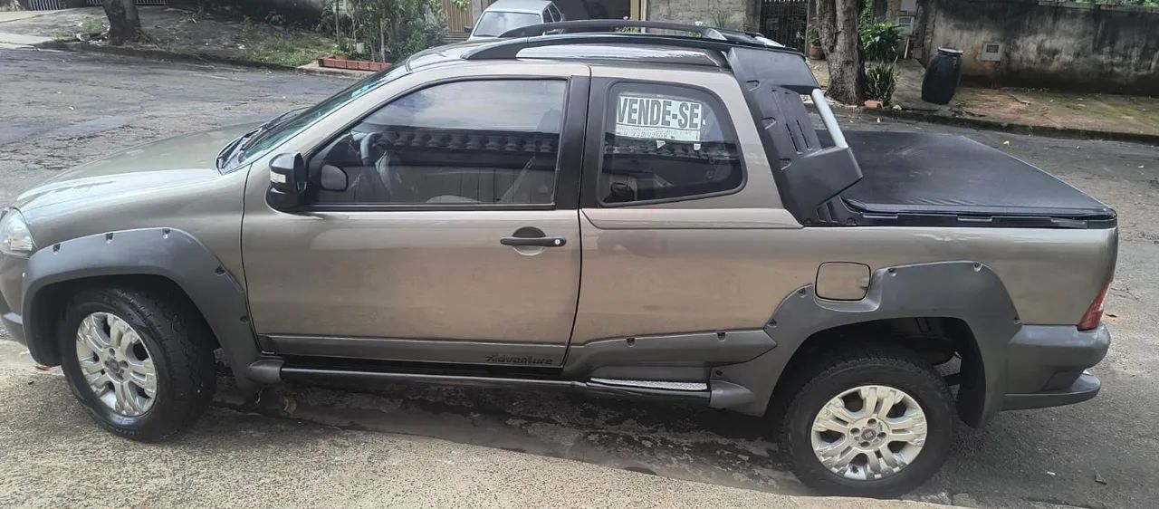 Fiat Strada Adventure1.8/ 1.8 Locker Flex CD 2012 - Foto 3