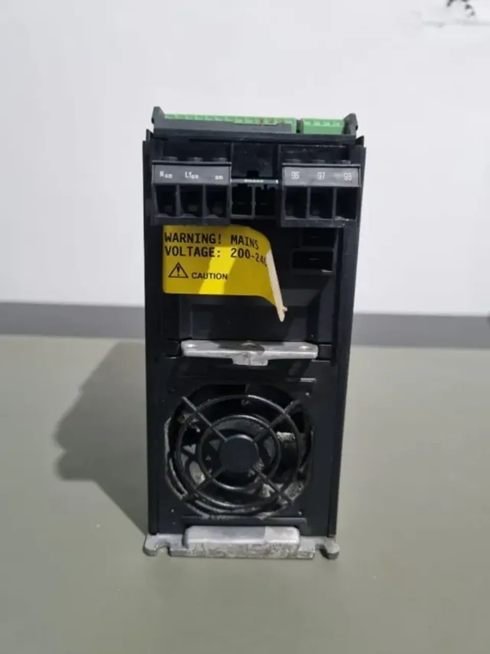 Inversor de Frequência Danfoss VLT2800 - 195N0051 - Foto 4