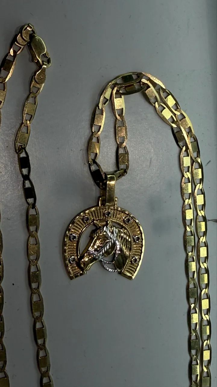 Cordão de ouro 18
