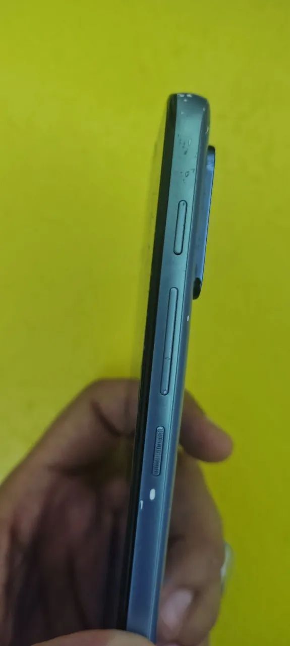 Vendo celular Moto G20 Usado, tela trincada  - Foto 3
