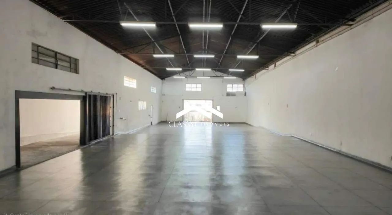 Galpão Comercial 300m² no Presidente Roosevelt.