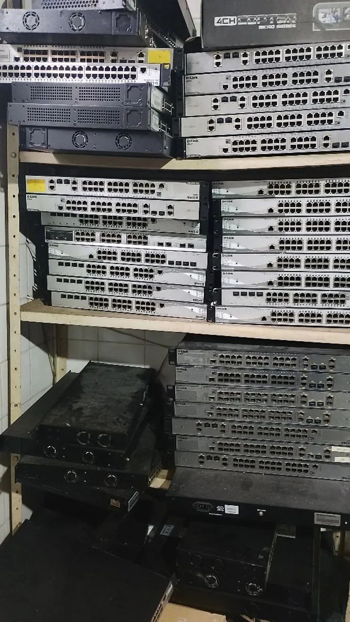 Lote com 53 Switchs todos POE