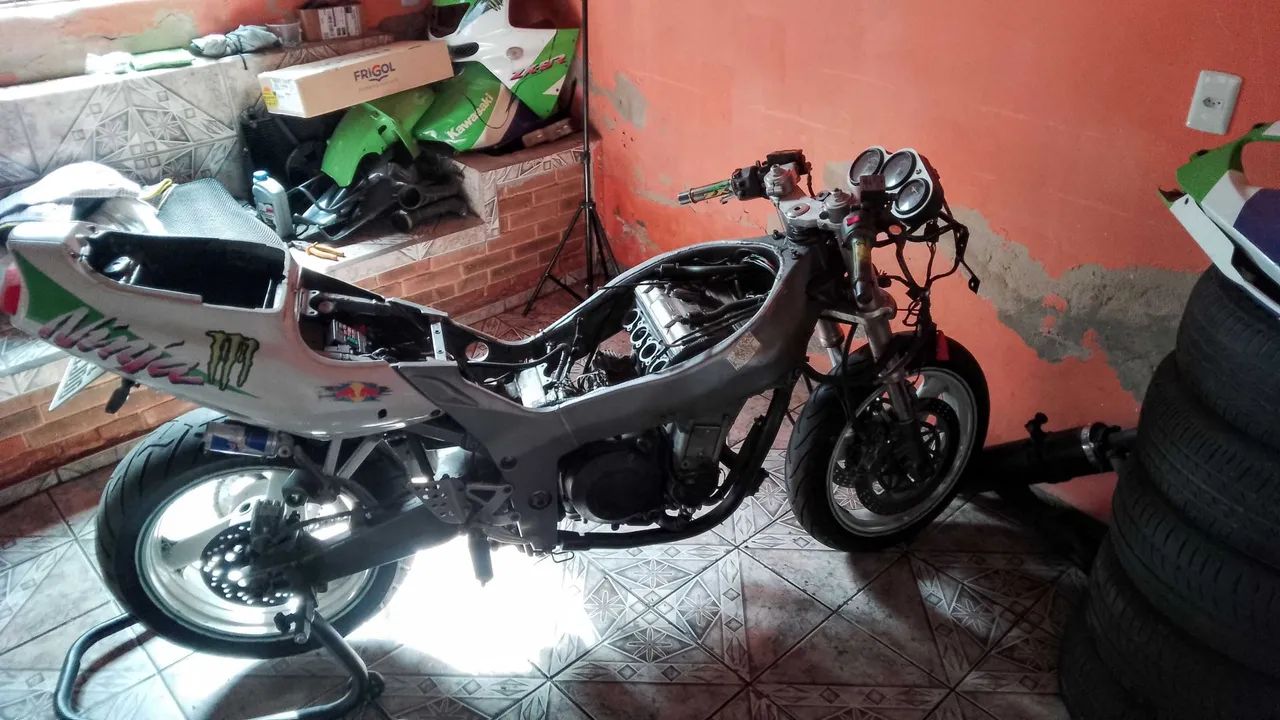 Kawasaki Zx-9r 900cc 1994 - 1517693032 | OLX