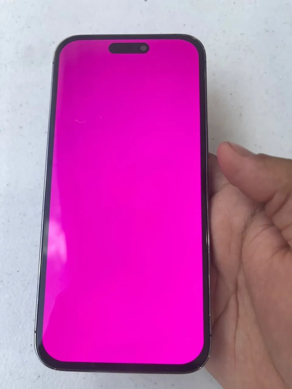 iOS 14 pro max com problema na tela e traseira trincada - Foto 5