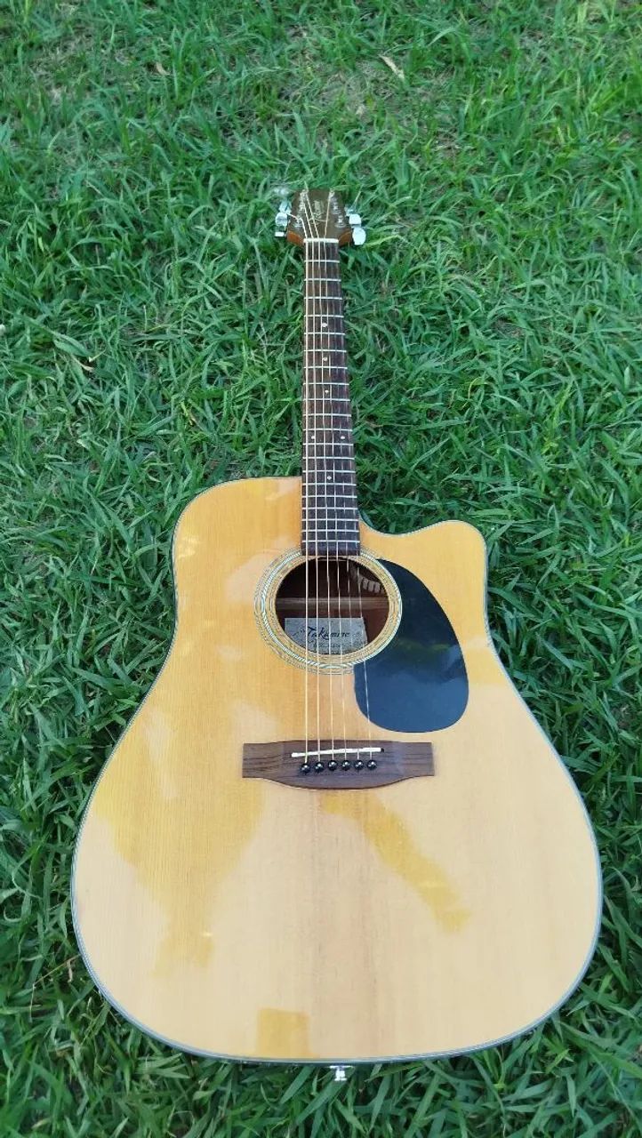 Violão Takamine 