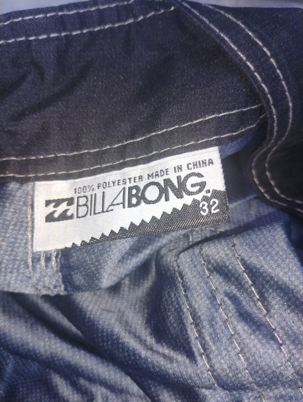Vendo uma bermuda da marca Billabong antiga  - Foto 5