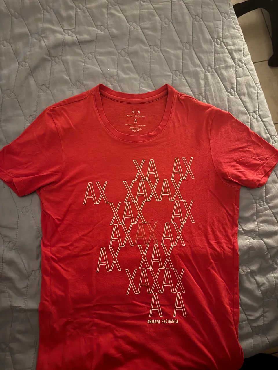Camiseta Armani Exchange Vermelha (Original)