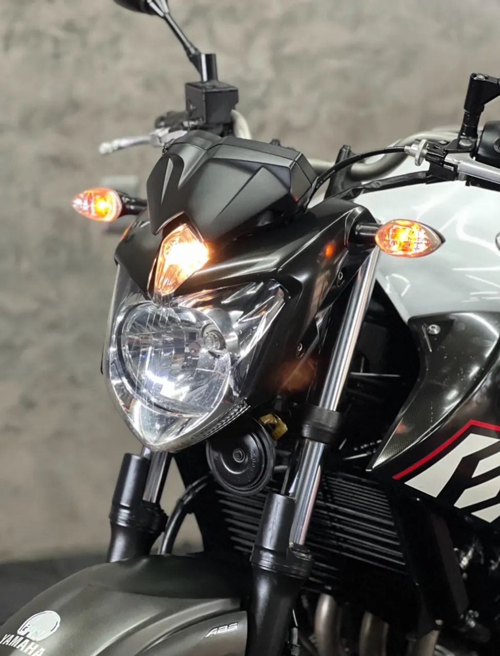 XJ6 N 2016/2017 ABS - Foto 3