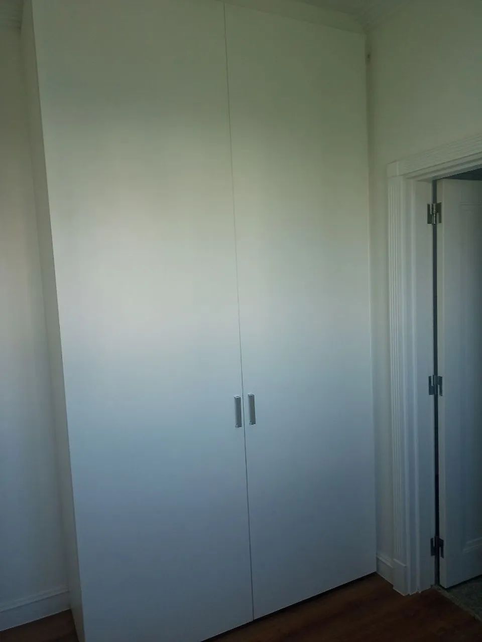 Guarda Roupa Solteiro Com Gavetas  - Foto 2