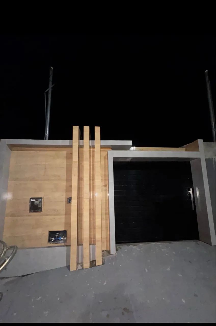 $ VENDE-SE ESSA CASA NA MADALENA