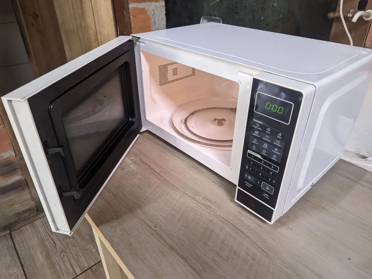 Microondas compacto 22L funcionando perfeitamente. - Foto 2