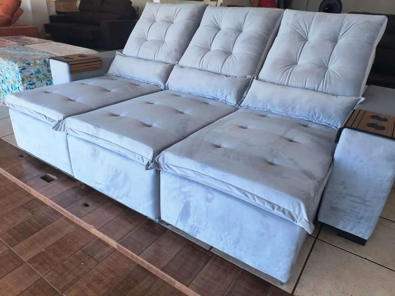 Sofá retrátil e reclinável Pronta entrega. - Foto 3