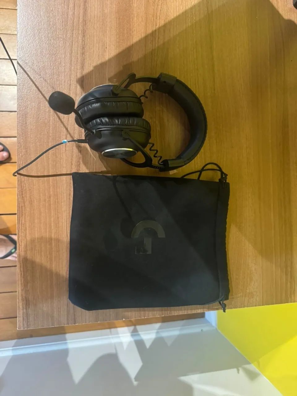 Logitech Superlight 2 e headset g pro 7.1 